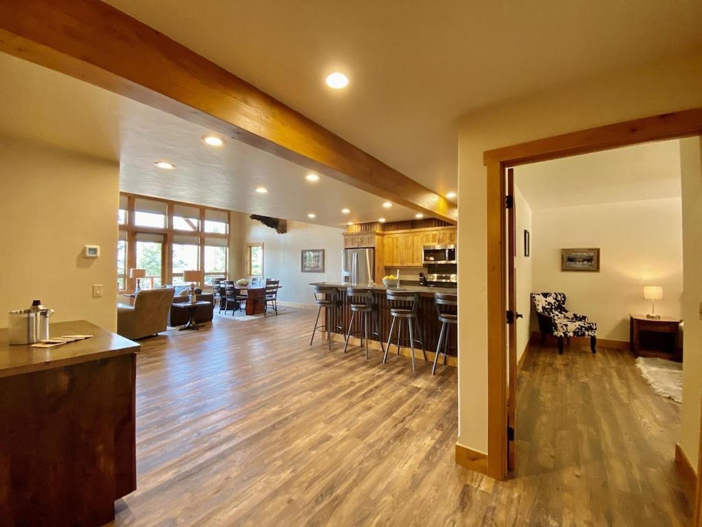 Townhome Next To Clubhouse In Exclusive Eagle Bend - The Glacier Бигфорк Экстерьер фото