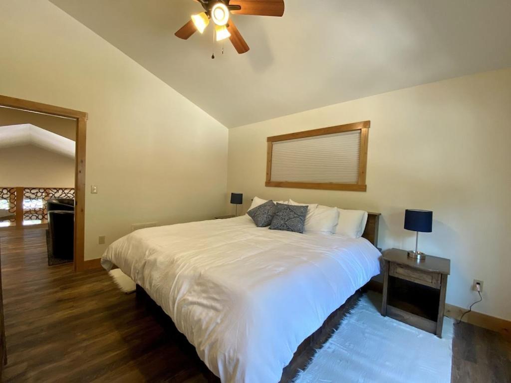 Townhome Next To Clubhouse In Exclusive Eagle Bend - The Glacier Бигфорк Экстерьер фото